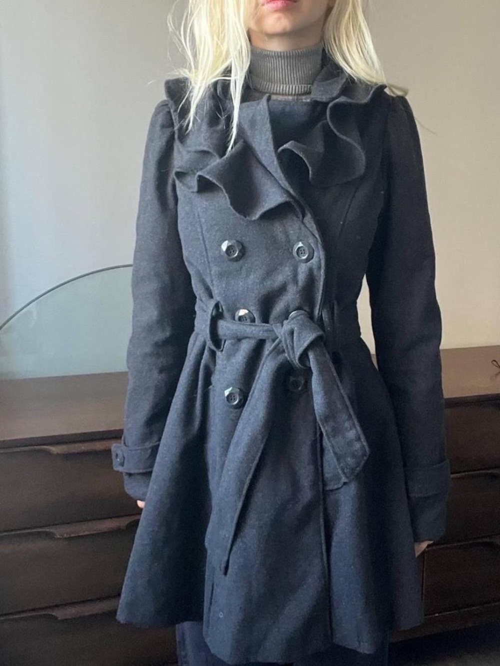 Women's Dark Gray Ruffle Collar Double-Breasted Wool Coat